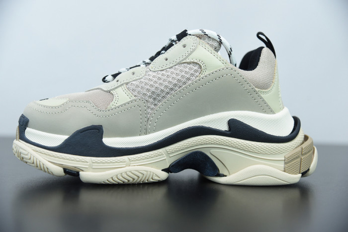 BALCIA Triple S Sneaker