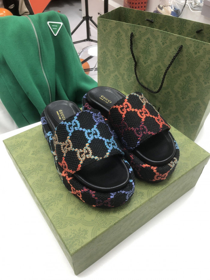 GCI GG Slide Sandal