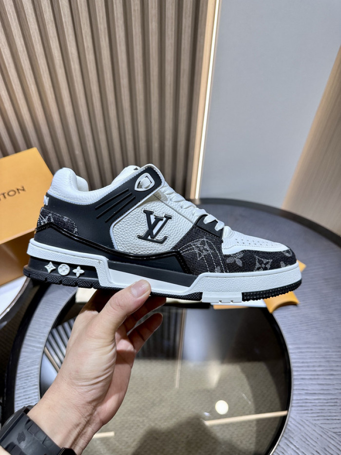 LUSV SNEAKERS