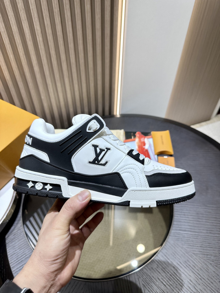 LUSV SNEAKERS
