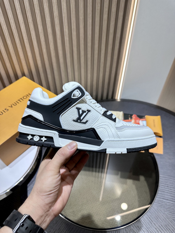 LUSV SNEAKERS