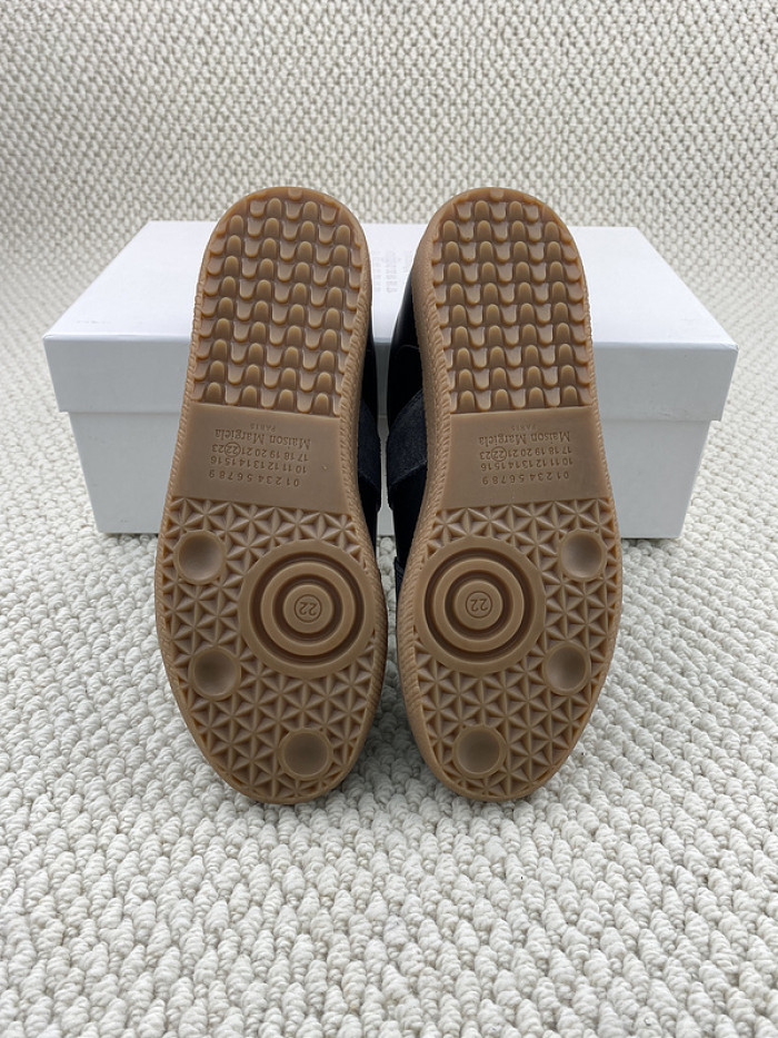 ma*s*n Ma*i*la sneaker