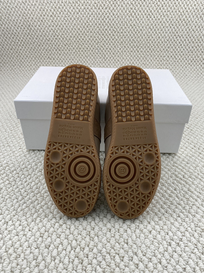 ma*s*n Ma*i*la sneaker