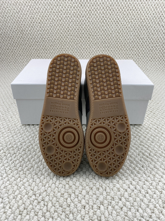 ma*s*n Ma*i*la sneaker