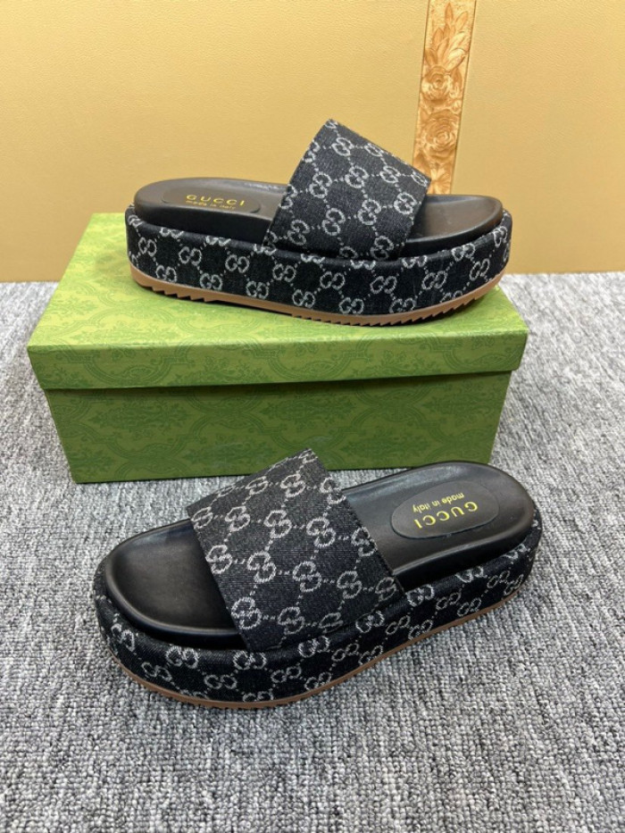 GCI GG Slide Sandal