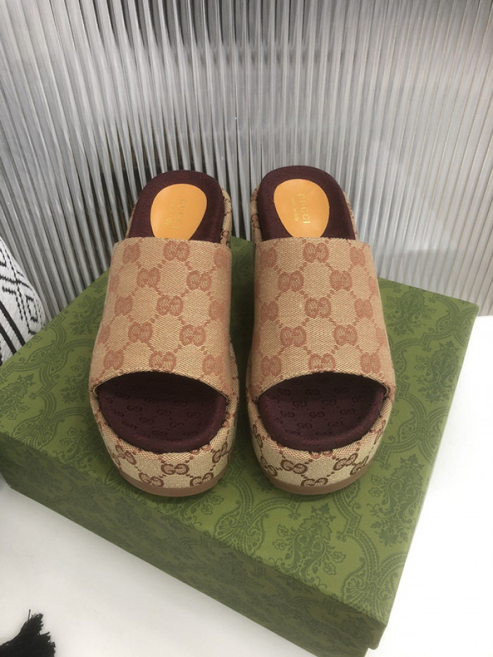 GCI GG Slide Sandal