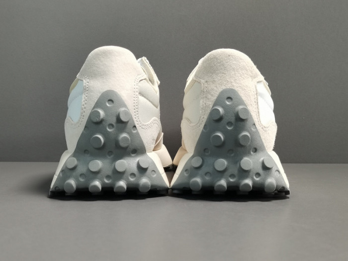 New Balance Noritake x 327 