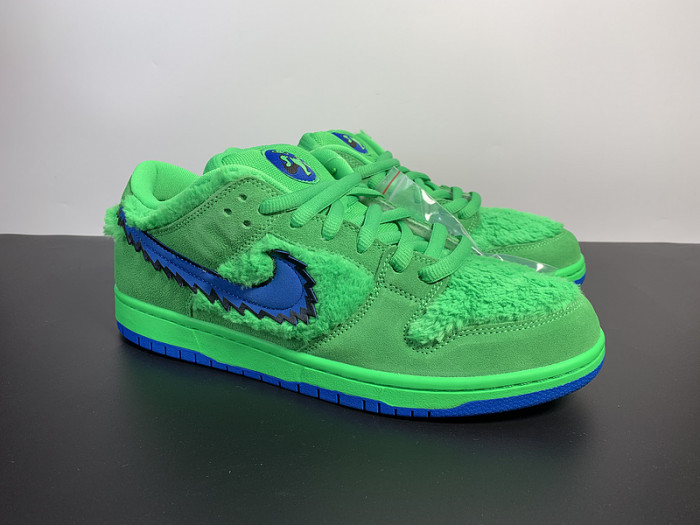 Nike SB Dunk Low Grateful Dead Bears Green CJ5378-300