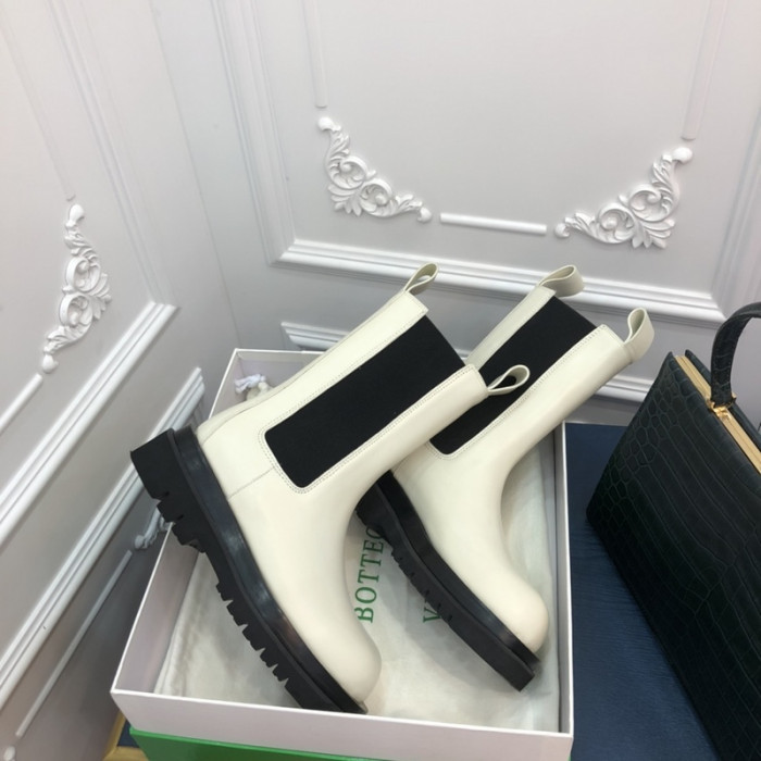 Bo*te*ga ve*ne*ta chelsea tire leather high boot