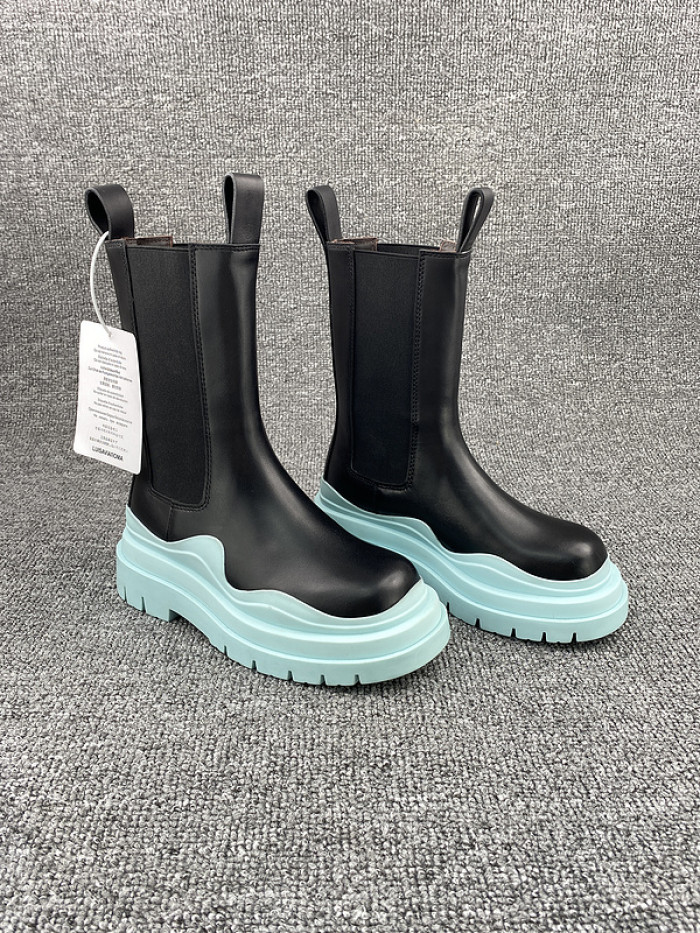 Bo*te*ga ve*ne*ta chelsea tire leather high boot