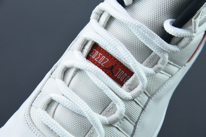 AIR JORDAN 11 RETRO PLATINUM TINT 378037-016