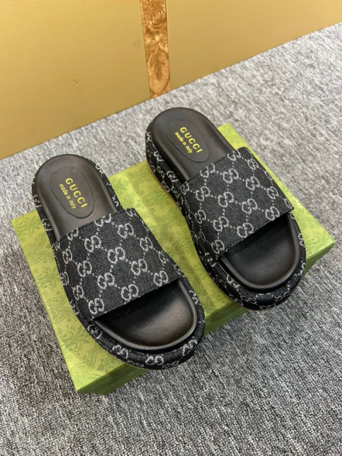 GCI GG Slide Sandal