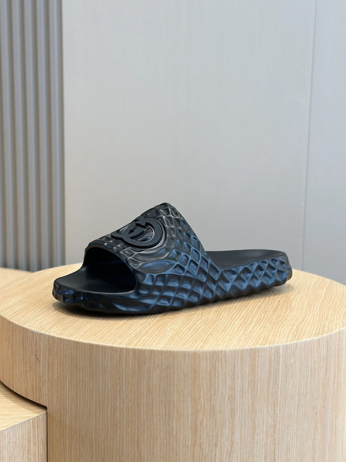 GCI GG Slide Sandal