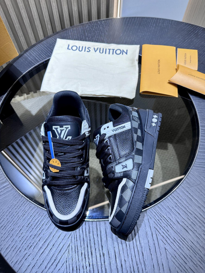 LUSV SNEAKERS