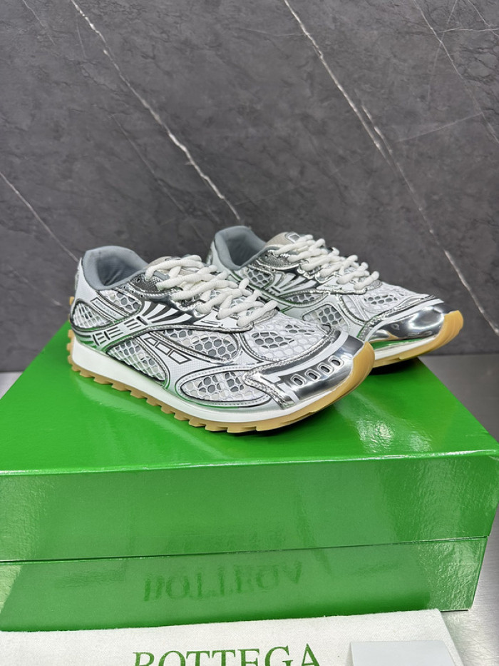 Bo*te*ga ve*ne*ta orbit sneaker