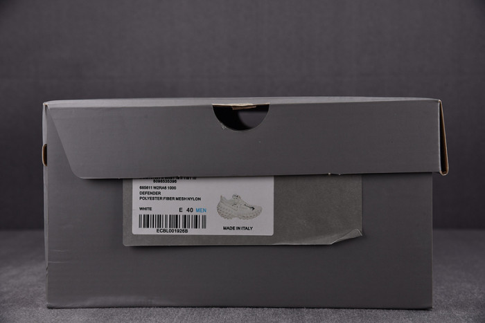 BALCIA DEFENDER SNEAKER