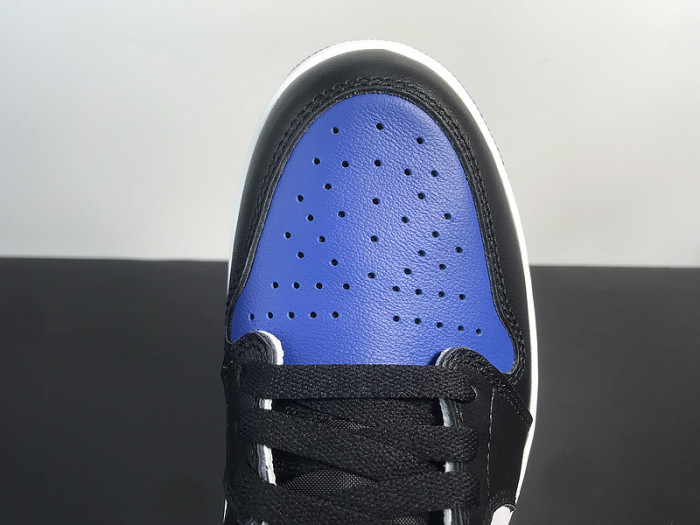 Air Jordan 1 Retro High OG Royal Toe 555088-041