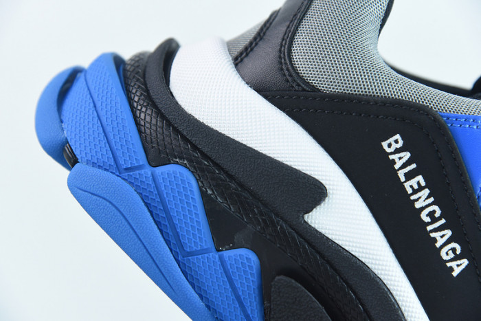 BALCIA TRIPLE S SNEAKER