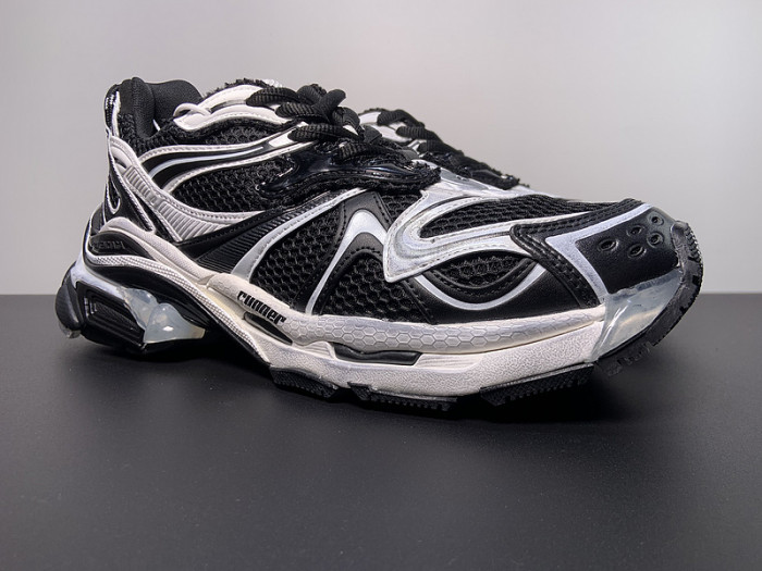 BALCIA RUNNER SNEAKER