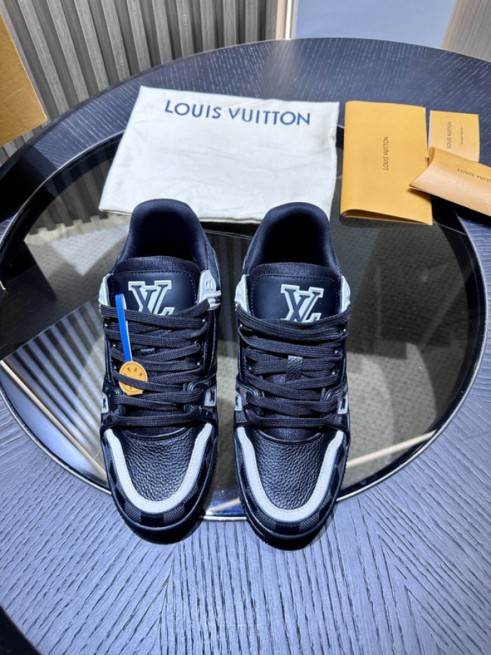 LUSV SNEAKERS