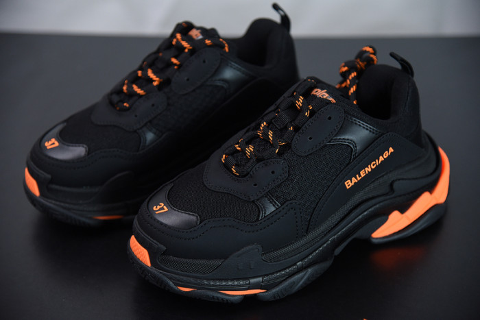 BALCIA Triple S Sneaker