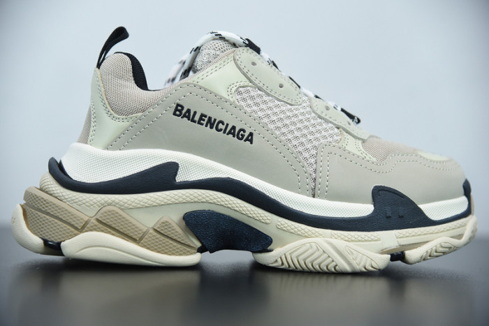 BALCIA Triple S Sneaker