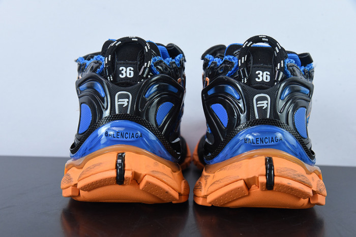 BALCIA RUNNER SNEAKER