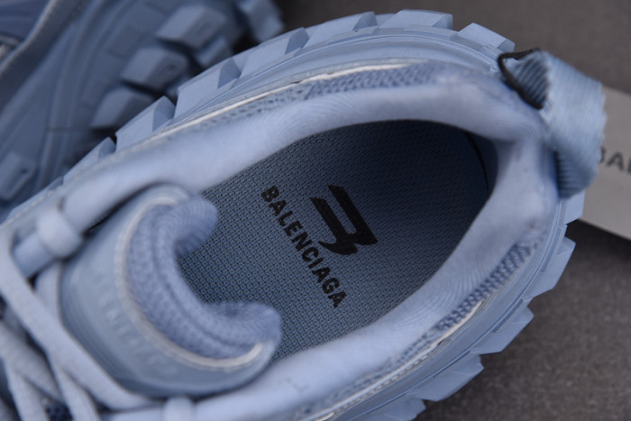 BALCIA DEFENDER SNEAKER