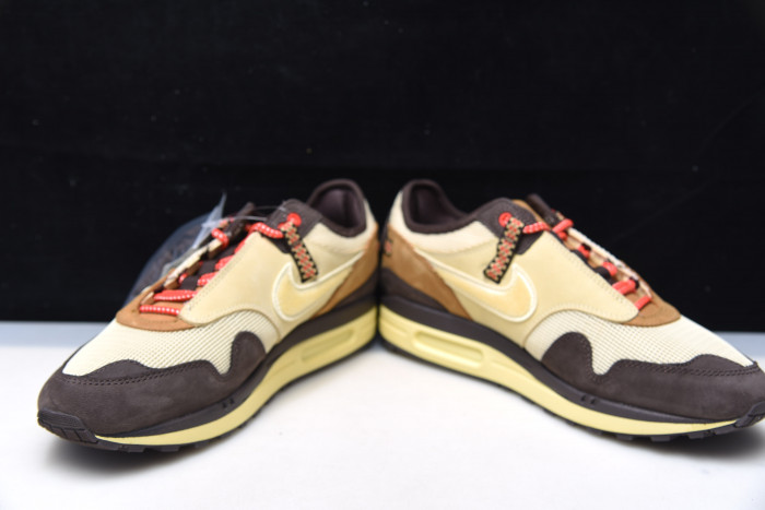 Travis Scott x Nike Air Max 1 DO9392-200