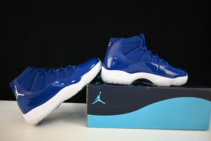 Air Jordan 11 blue