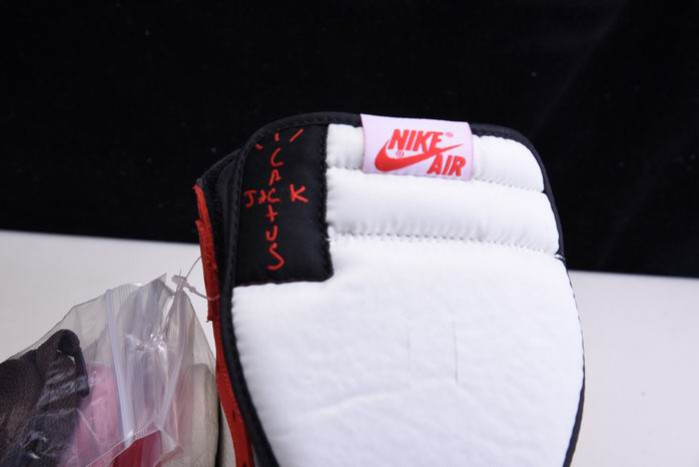 Travis Scott x Air Jordan 1