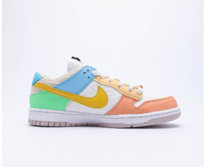 Nike Dunk Low SE Sun Club DQ0265-100